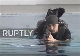 Xem Vệ binh Quốc gia Nga rèn luyện kĩ năng tác chiến dưới nước