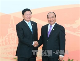 Thủ tướng Lào tới Việt Nam đồng chủ trì Kỳ họp 39 Ủy ban liên Chính phủ hai nước