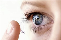Cảnh báo nguy cơ gây mù từ kính áp tròng không rõ nguồn gốc 