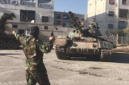Lần đầu tiên quân đội Syria bắt tay lực lượng nổi dậy chống IS