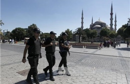 Cảnh sát Thổ Nhĩ Kỳ bất ngờ thực thi chiến dịch bắt giữ hơn 3.600 người