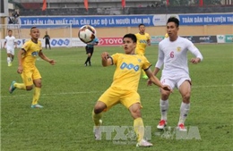 Câu lạc bộ Hà Nội chia điểm với SHB Đà Nẵng, FLC Thanh Hóa thắng chật vật 