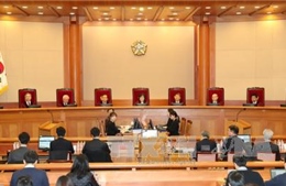 Tổng thống Park chỉ định 15 luật sư bào chữa khi bị luận tội