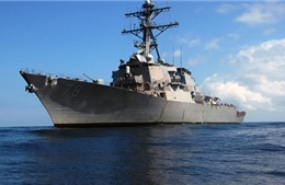 Nga bác cáo buộc máy bay áp sát tàu khu trục Mỹ ở Biển Đen