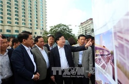 Phó Thủ tướng Trịnh Đình Dũng yêu cầu quy hoạch phát triển đô thị Hà Nội đồng bộ