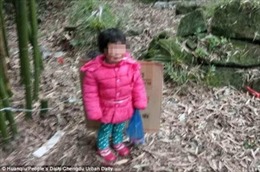 Kinh hoàng bé gái 2 tuổi bị cha trói, bỏ mặc trong nghĩa địa