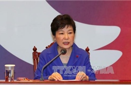 Tổng thống Park Geun-hye bị xác định là nghi phạm tham nhũng