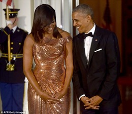 Vợ chồng Obama &#39;đút túi&#39; 60 triệu USD với cuốn hồi ký mới