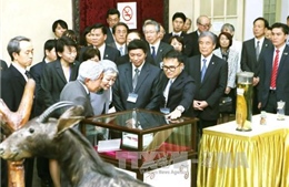 Nhà vua và Hoàng hậu Nhật Bản tham quan Bảo tàng Sinh học 