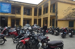 Sau vụ việc trường Nam Trung Yên, quận Cầu Giấy cấm nhận trông giữ xe trong nhà trường