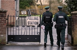 Bắc Ireland chờ đợi kết quả cuộc bầu cử trước thời hạn 