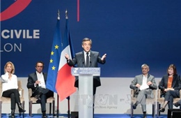 Ứng cử viên Tổng thống Pháp François Fillon bị nghi dính bê bối tài chính 
