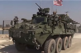 Đoàn xe thiết giáp 8 bánh của Mỹ rầm rập trên đường Syria