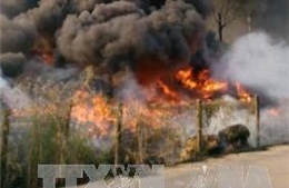 Bình Dương: Cháy lớn ở vựa phế liệu khiến nhiều người hoảng loạn 