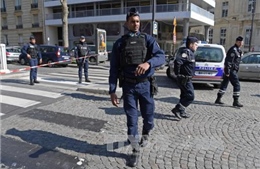 Bom thư nổ ở văn phòng IMF tại Pháp có địa chỉ gửi từ Hy Lạp