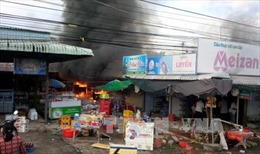 Hậu Giang: Cháy chợ xã Vị Thắng, 9 ki-ốt bị thiêu rụi 