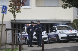 Pháp sơ tán văn phòng công tố ở Paris vì cảnh báo bom