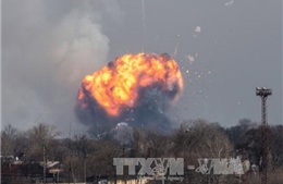 Ukraine nghi ngờ &#39;có bàn tay&#39; Nga trong vụ nổ kho đạn