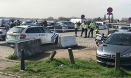 Bỉ phát hiện nhiều vũ khí trong chiếc xe đâm vào đám đông ở Antwerp