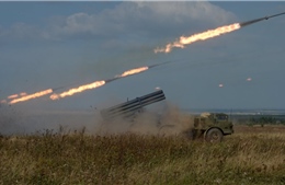 Xem hơn nghìn binh sĩ Nga trút ‘mưa đạn pháo’ xuống Orenburg