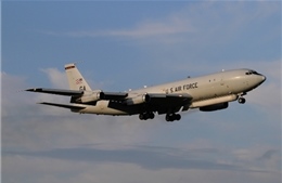 Máy bay quân sự Mỹ hạ cánh khẩn cấp trên đường tới Nhật Bản