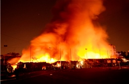 Cháy dữ dội trong khu công nghiệp ở Đồng Nai, cột khói cao hàng chục mét