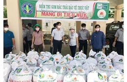 Ninh Thuận tiêu hủy gần 300 kg rác thải thuốc bảo vệ thực vật