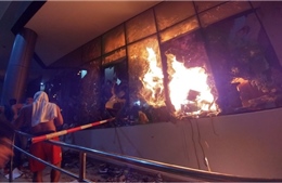 Người biểu tình Paraguay phóng hỏa trụ sở quốc hội