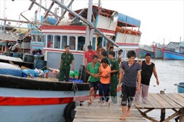 Cứu thành công 28 ngư dân Quảng Ngãi bị nạn trên biển 