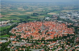 Bị thiên thạch lao trúng, một thị trấn ở Đức sở hữu 72.000 tấn kim cương