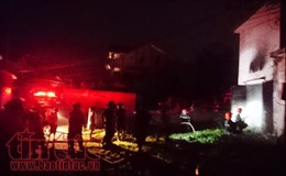 Nghệ An: Trạm biến áp bất ngờ phát nổ rồi rừng rực cháy