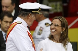 Nữ Bộ trưởng Quốc phòng đầu tiên của Tây Ban Nha qua đời ở tuổi 46