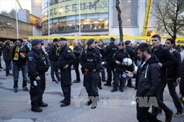 Đức bắt một nghi phạm Hồi giáo tấn công xe chở cầu thủ Dortmund 
