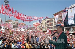 Cử tri Thổ Nhĩ Kỳ bỏ phiếu về sửa đổi Hiến pháp 