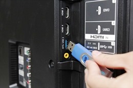 Cổng USB trên Smart Tivi có tác dụng gì?