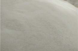 Phát hiện 300 kg bột kem Trung Quốc nấm mốc, hết hạn sử dụng
