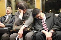 Sợ lao động tự tử, Nhật Bản ra dự luật giới hạn số giờ làm thêm 