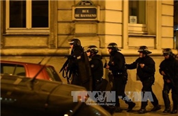 Nghi can nổ súng ở Paris trình diện cảnh sát Bỉ 