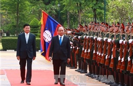 Lễ đón trọng thể Thủ tướng Nguyễn Xuân Phúc tại thủ đô Viêng Chăn, Lào
