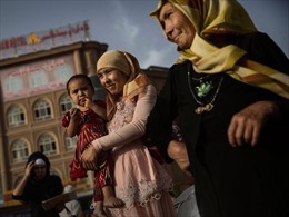 FT: Ngăn chặn tư tưởng cực đoan, Trung Quốc cấm đặt tên Hồi giáo cho trẻ sơ sinh