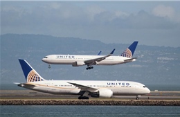Sau vụ David Dao, United Airlines đền 10.000 USD cho mỗi khách tình nguyện nhường ghế