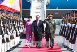 Thủ tướng Nguyễn Xuân Phúc đến Philippines, tham dự Hội nghị ASEAN