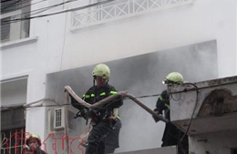 TP Hồ Chí Minh: Đóng cửa nghỉ lễ, 'bà hỏa' viếng thăm công ty