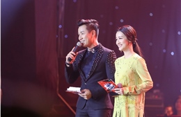 Cùng MC Nguyên Khang khám phá hậu trường của The Voice 2017 vòng loại trực tiếp