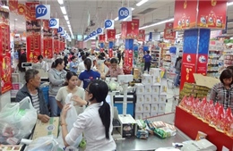 Siêu thị, trung tâm thương mại đông nghịt người ngày nghỉ lễ 30/4