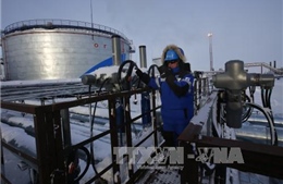 Giá dầu châu Á đi xuống trong phiên đầu tiên của tháng 5