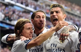 Ronaldo lập hat-trick, Real nhấn chìm Atletico
