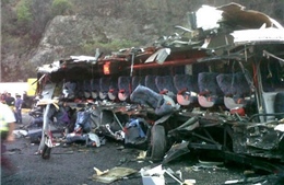 Tai nạn xe buýt thảm khốc ở Venezuela, 50 người thương vong 