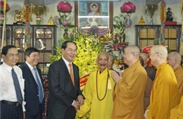 Chủ tịch nước Trần Đại Quang thăm Đại lão Hòa thượng Thích Phổ Tuệ