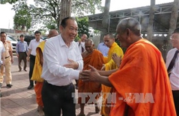 Phó Thủ tướng Thường trực Trương Hòa Bình chúc mừng Lễ Phật đản tại Cần Thơ